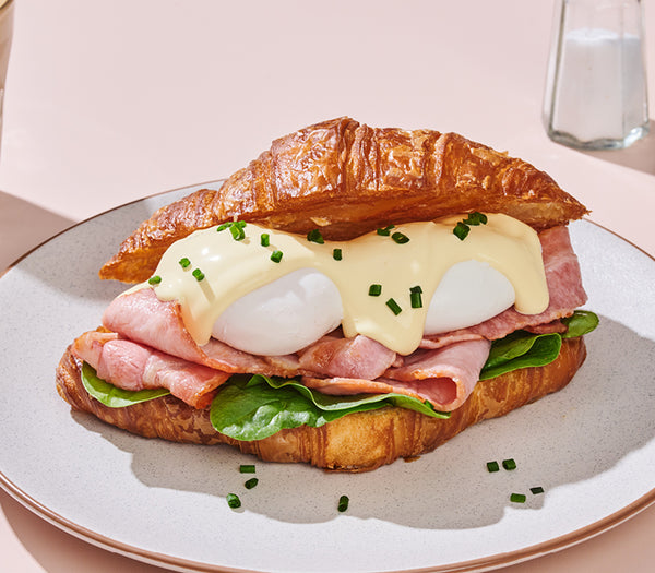 <p>Indulge a little & have your favourite Eggs Benny in a flaky croissant.<br/>4670kJ<br/></p>