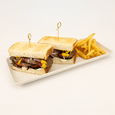 Steak Sandwich with Chips