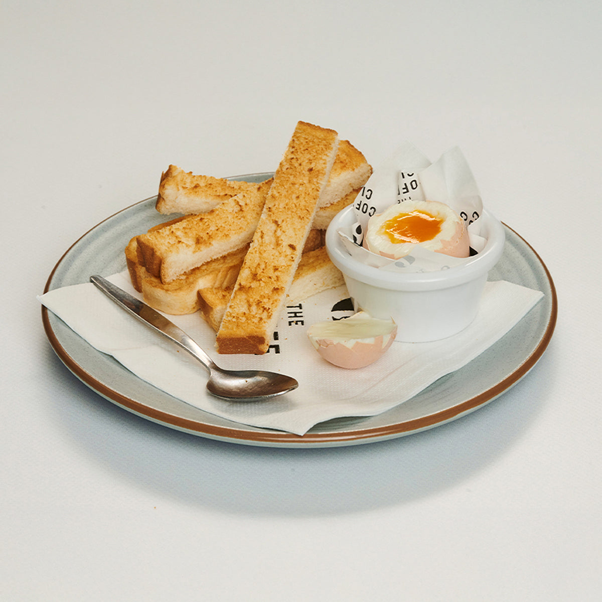 Kids Dippy Eggs & Soldiers