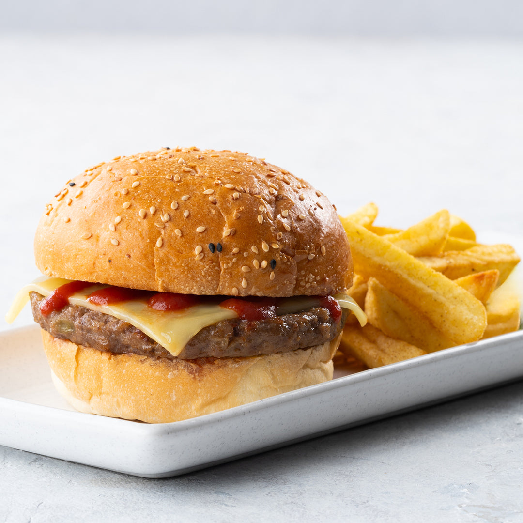 cheese burger and chips