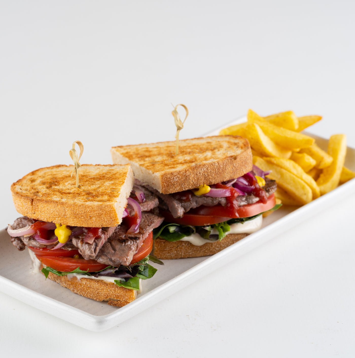 Steak Sandwich with Chips
